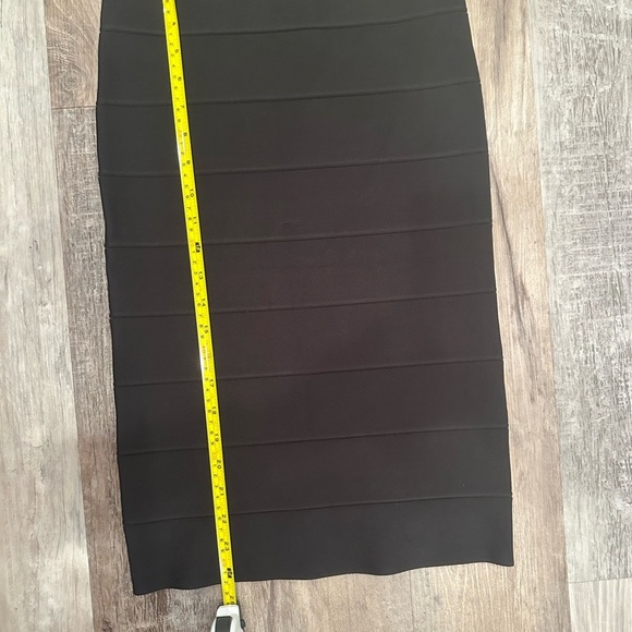 BCBG MaxAzria Black Leger Skirt Sz S Bodycon Goth Mobwife Versatile - Picture 3 of 7